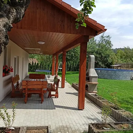 Prazdninovy Dum Adrelot 33 * Cerveny Ujezd (Benesov)