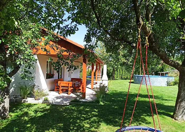 Prazdninovy Dum Adrelot 33 Дом отдыха *